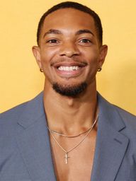 Xavier Mills