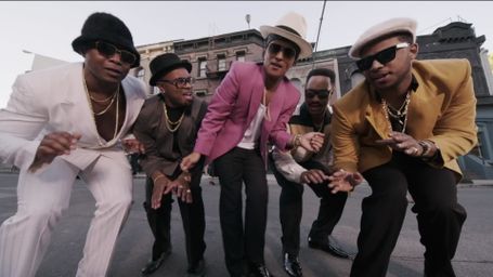 Station based on Mark Ronson ft. Bruno Mars - Uptown Funk