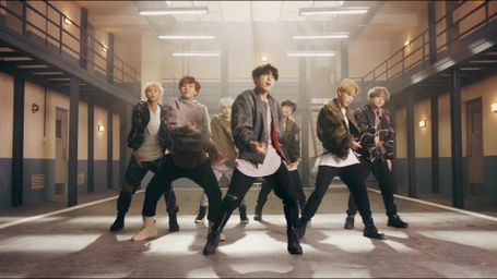 Station based on BTS - Mic Drop [Japanese Version]