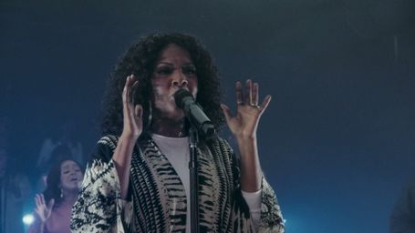 Station based on CeCe Winans - We Pray