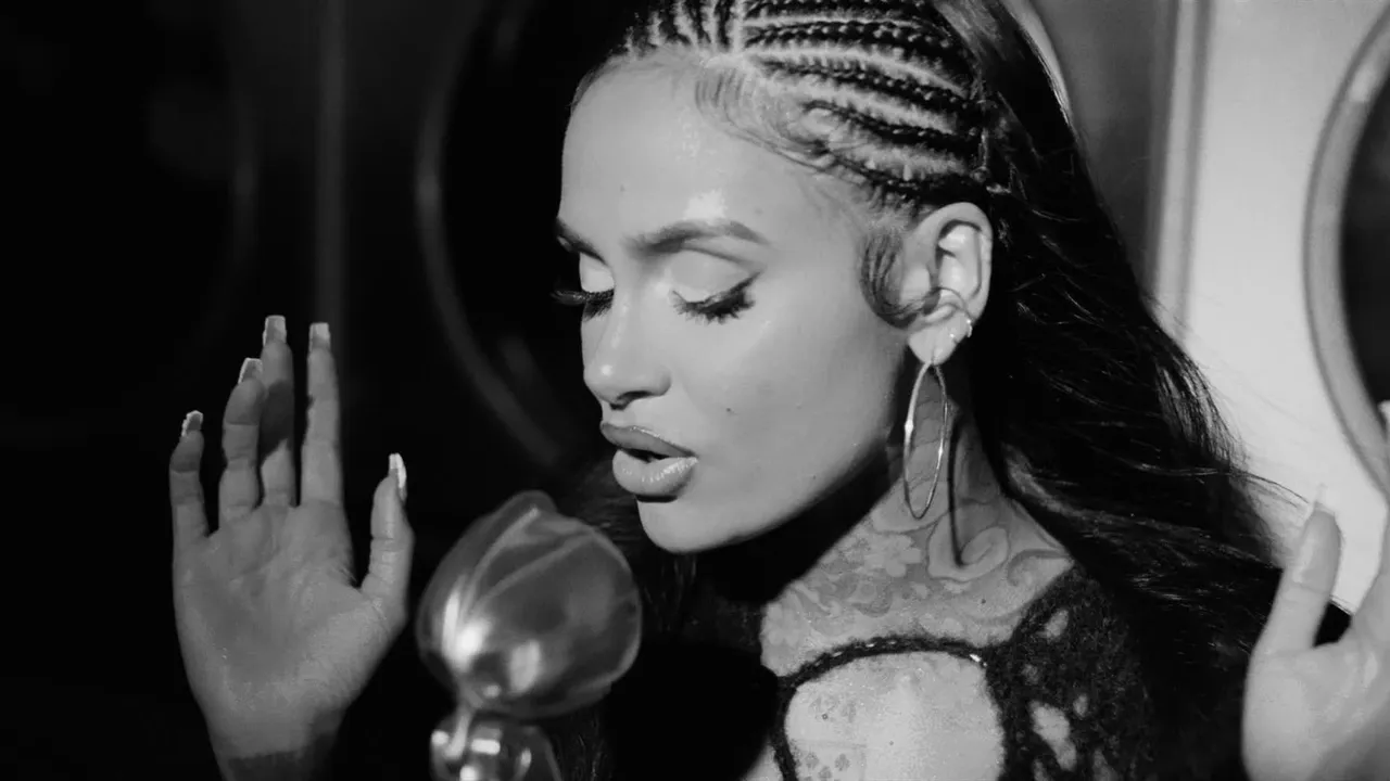 Station based on Kehlani - (un)Folded