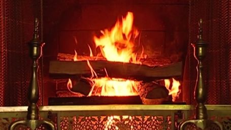 Station based on Whitney Houston ft. The Nativity Choir From The Preacher's Wife - Who Would Imagine A King - (From "The Preacher's Wife") [Yule Log]