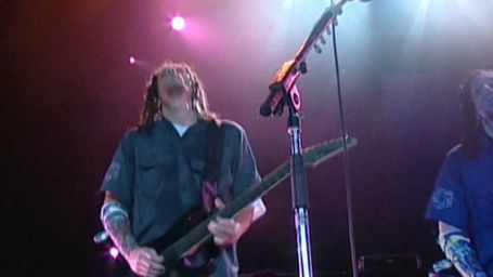 Station based on Korn - Another Brick in the Wall, Pt. 1, 2, 3 [Live @ 2004 Werchter Festival]