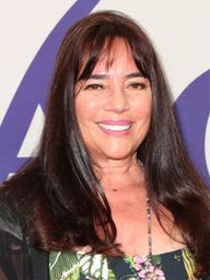 Julie Carmen