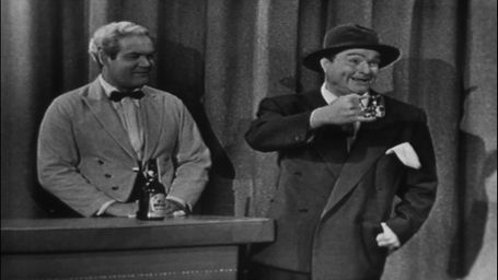 The Red Skelton Show: Pasquale's Hotel