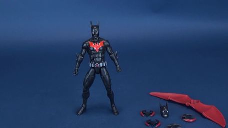 DC Multiverse Batman Beyond Figure