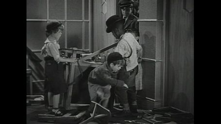 Little Rascals Shorts: Mike Fright