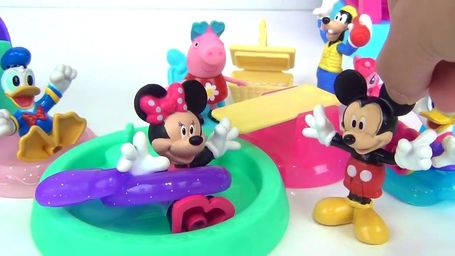 MINNIE MOUSE with Home Sweet Headquarters HQ and Deluxe Baking Set Playset