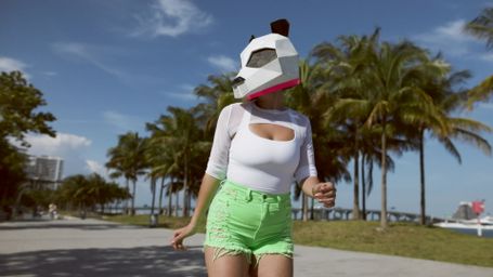Station based on Pink Panda & Sunset Strippers - Falling Stars (2022)