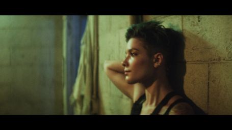 Station based on Halsey - New Americana