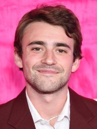 Charlie Rowe