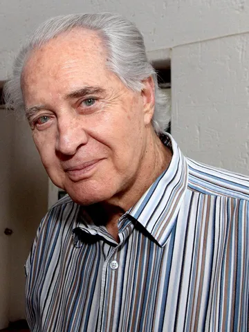 Amanhã É para Sempre Cast: Photo of Rogelio Guerra