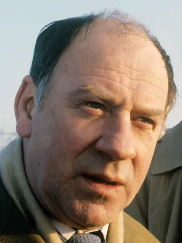 Anna of the Five Towns Cast: Photo of Emrys James