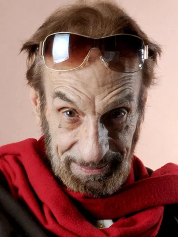 Amigos Por Siempre Cast: Photo of Germán Robles