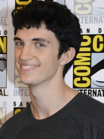 Z Nation Cast: Photo of Nat Zang