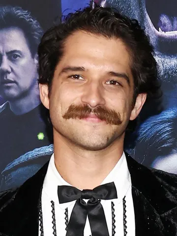 Doc Cast: Photo of Tyler Posey