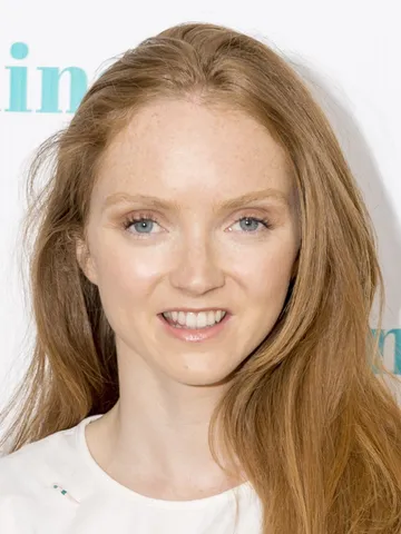 Elizabeth I Cast: Photo of Lily Cole
