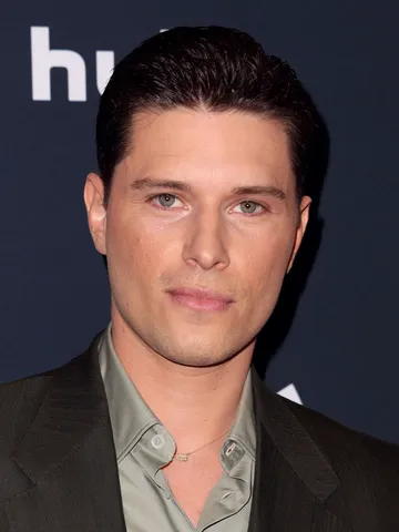 S.W.A.T. Exiles Cast: Photo of Ronen Rubinstein