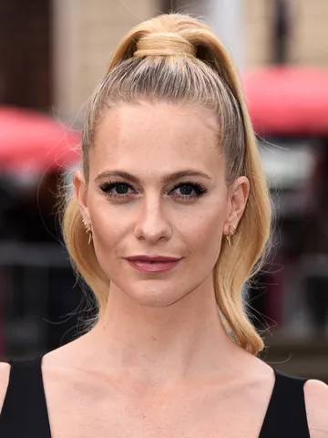 Riviera Cast: Photo of Poppy Delevingne