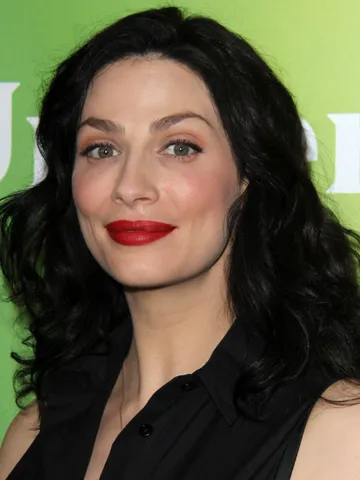 Jack Hunter Cast: Photo of Joanne Kelly