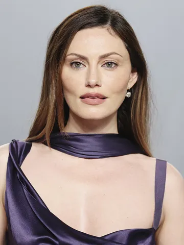 H2O: Just Add Water Cast: Photo of Phoebe Tonkin