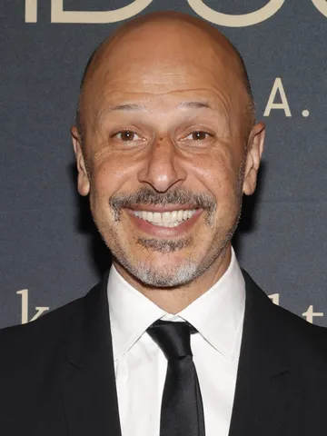 Superior Donuts Cast: Photo of Maz Jobrani