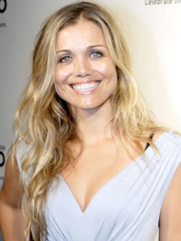 McLeod's Daughters Cast: Photo of Bridie Carter
