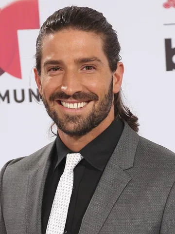 La Casa de al Lado (bingeable) Cast: Photo of David Chocarro