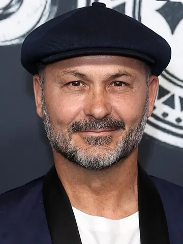 Bad Mothers Cast: Photo of Steve Bastoni