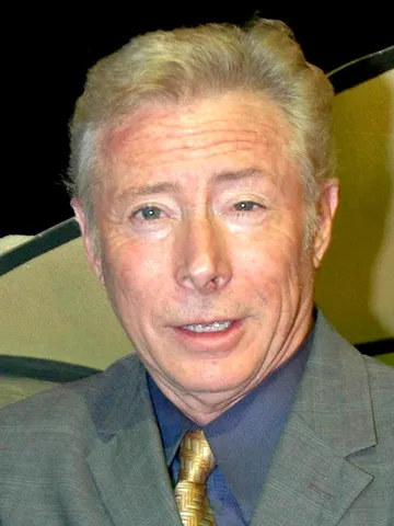 Sentimientos ajenos Cast: Photo of Arsenio Campos