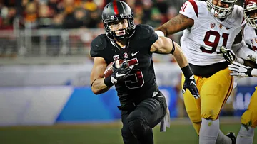 Watch Football - S4:E63 Oregon at Stanford (2015) (2015) Online for Free, The Roku Channel