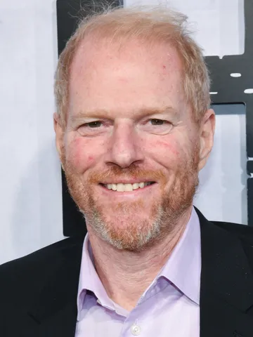 The Spy Cast: Photo of Noah Emmerich