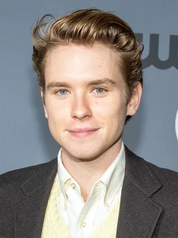 Warren Cast: Photo of Oscar Morgan