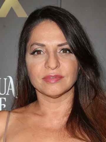 Why Women Kill Cast: Photo of Verónica Falcón