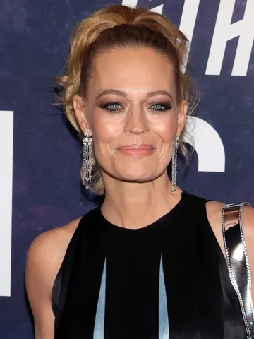 Star Trek: Picard Cast: Photo of Jeri Ryan