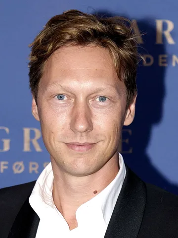 Exit Cast: Photo of Simon J. Berger
