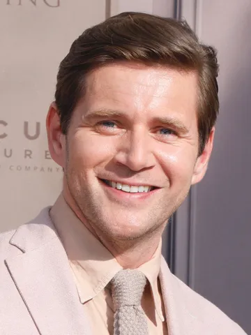 The Vanishing Triangle Cast: Photo of Allen Leech