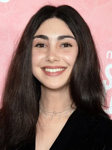 The Walking Dead: World Beyond Cast: Photo of Alexa Mansour