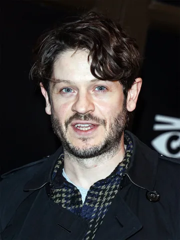 Riviera Cast: Photo of Iwan Rheon